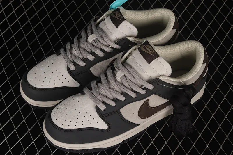 All Categories Nk SB Dunk Series Nk SB Dunk Low Low-top sneakers F version Otomo Katsuhiro x NK SB Dunk Low "Steamboy OST" Otomo Katsuhiro jointly branded SB low-top sports and leisure sneakers LF0039-002